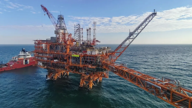 The Weizhou 11-4 oilfield adjustment and surrounding area development project has successfully commenced production!